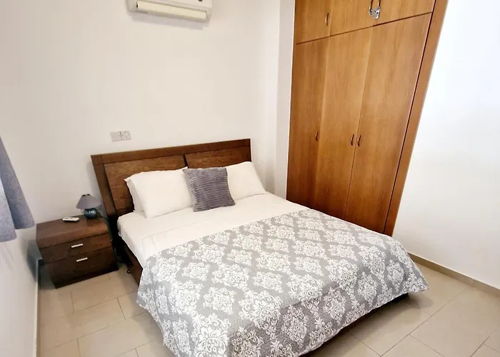Ground floor one bedroom apartment B2, 3 pools, FREE WIFI