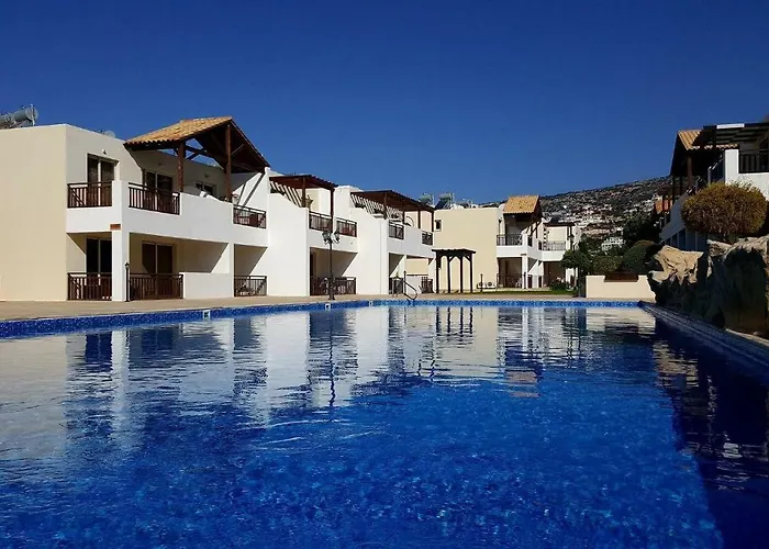 Ground Floor One Bedroom Apartment B2, 3 Pools, Free Wifi