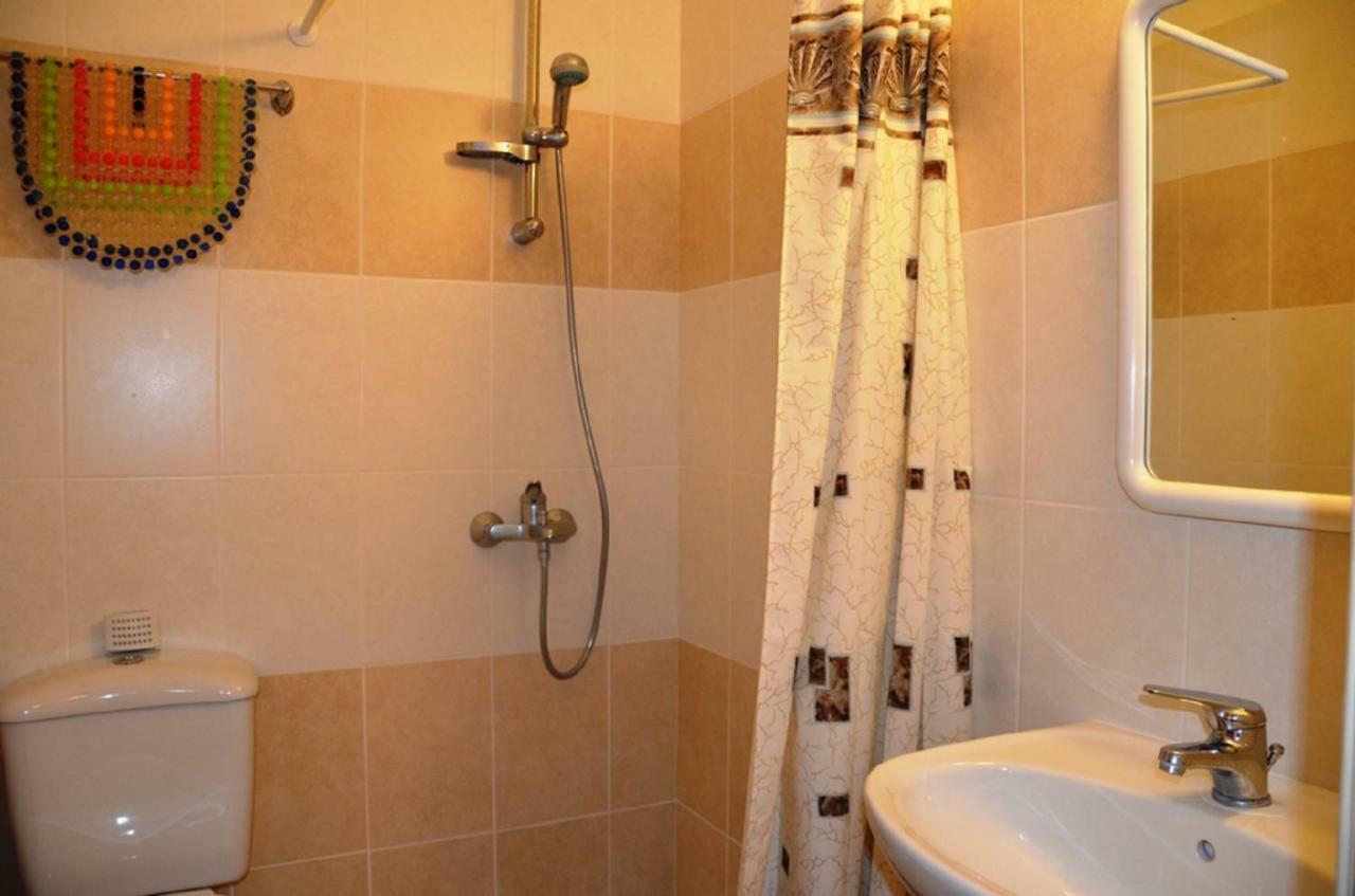 Ground Floor One Bedroom B2, 3 Pools, Free Wifi דירה